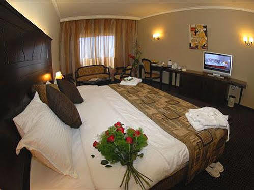 Sun Hills Suites Hotel Jounieh Bagian luar foto